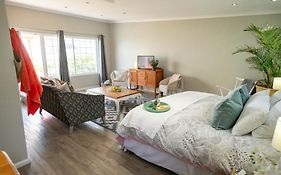 Goozi Garden Cottage